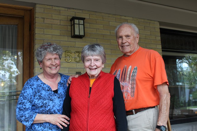 Robyn, Jean and Dick Raybould - COLBY FRAZIER