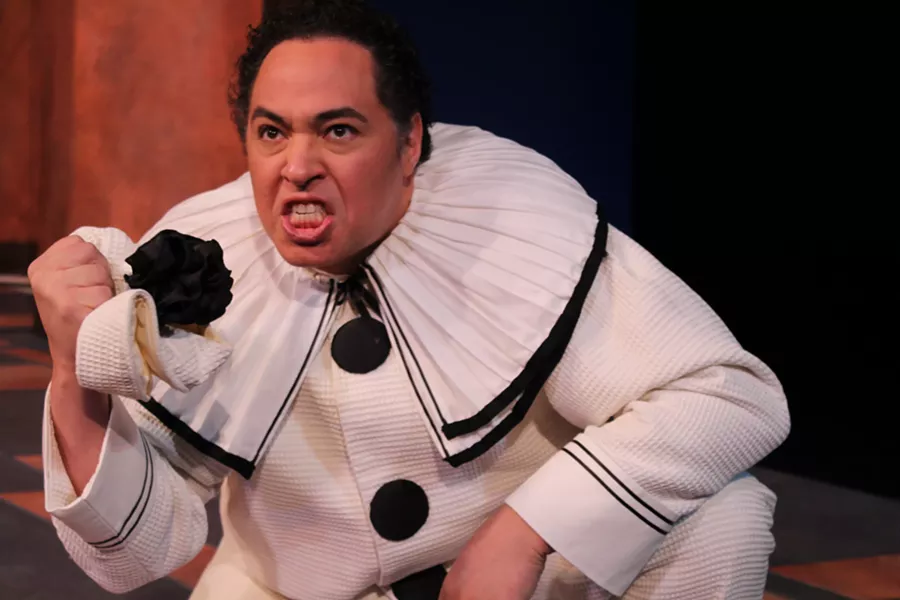 Costa-Jackson's Pagliacci counterpart, tenor Scott Piper. - ENRIQUE LIMÓN