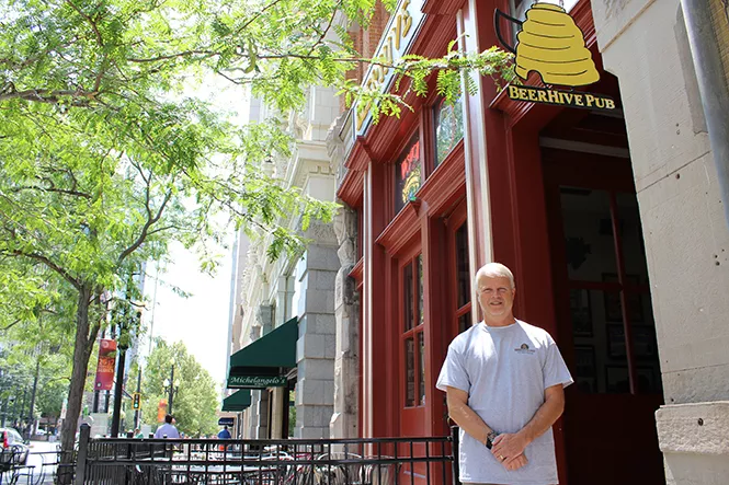 Author and pub owner Del Vance - ENRIQUE LIMÓN