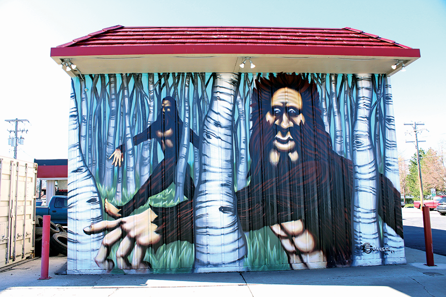 Bigfoot mural on 3300 South by Gerry Swanson - ENRIQUE LIMÓN