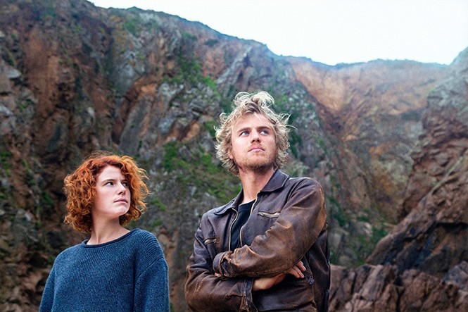 Jessie Buckley and Johnny Flynn in Beast - ROADSIDE ATTRACTIONS