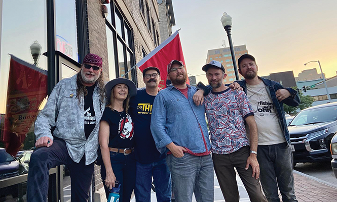 The Snarlin' Yarns release new album - Vimarsana News
