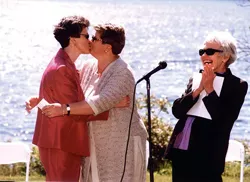 f-knot-kiss.jpg