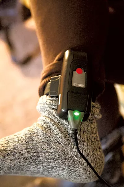 GPS monitor - DAVID SHAW