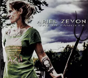 Ariel Zevon, The Detangler