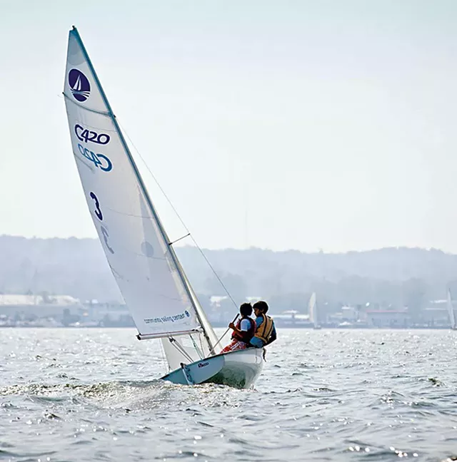 04-outdoors-sailing.jpg