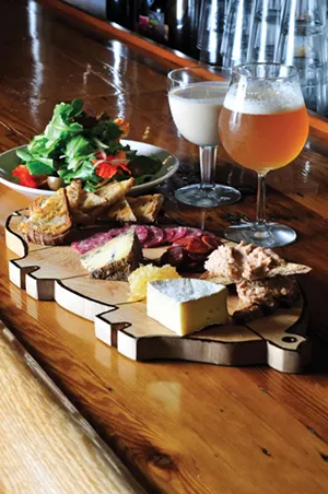 Three Penny Taproom - JEB WALLACE-BRODEUR