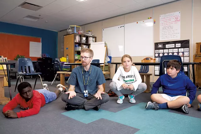 Michael Kellogg storytelling in his Williston Central School 3rd and 4th grade class - OLIVER PARINI