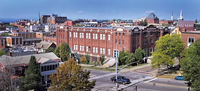 Memorial Auditorium - MATTHEW THORSEN