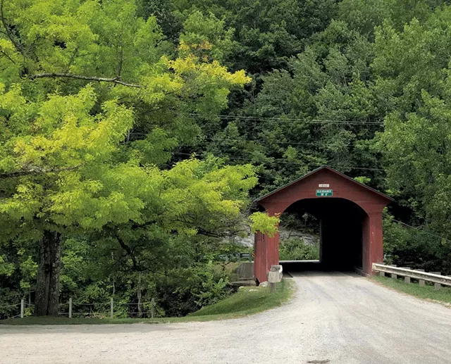 The West Arlington Covered Bridge - JORDAN BARRY ©️ SEVEN DAYS