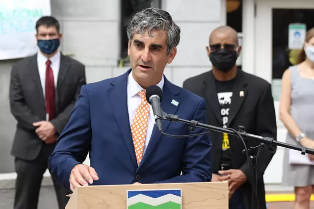 Mayor Miro Weinberger - FILE: COURTNEY LAMDIN ©️ SEVEN DAYS