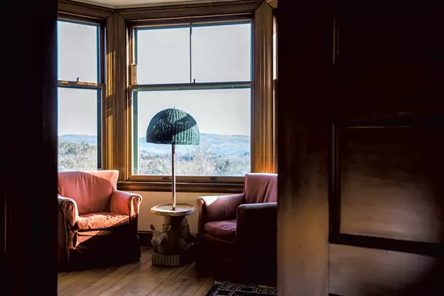 A seating area with a view toward Mount Monadnock - COURTESY OF KELLY FLETCHER PHOTOGRAPHY