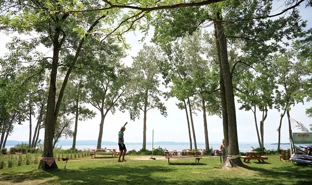 Slacklining at the Burlington Surf Club - BEAR CIERI