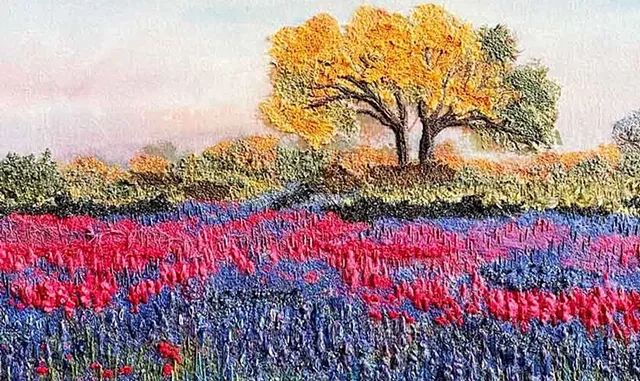 Julie Crabtree - COURTESY OF DAVALLIA ART GALLERY & BOUTIQUE