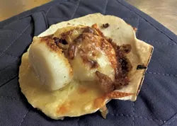 Cheddar-ale scallops - COURTESY OF BOB LESNIKOSKI