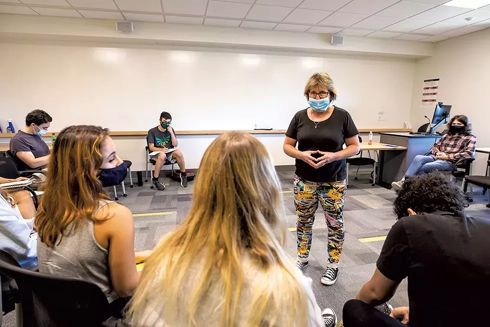 Dr. Kimberly Quinn in class - LUKE AWTRY
