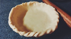 A crimped pie crust - ERINN SIMON