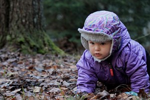 One-year-old Elise explores the forest - TRISTAN VON DUNTZ