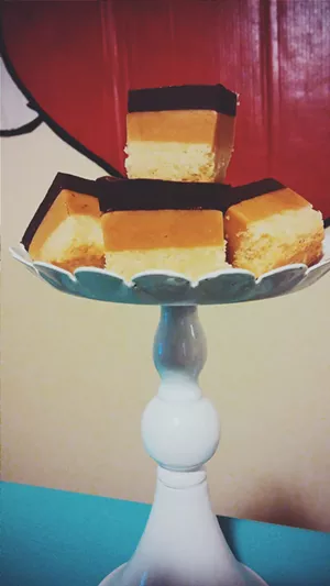 Millionaire's shortbread - ERINN SIMON