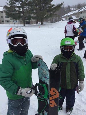Young snowboarders - SKI VERMONT