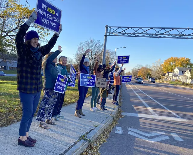 A honk-and-wave event last week in Burlington - ALISON NOVAK ©️ SEVEN DAYS