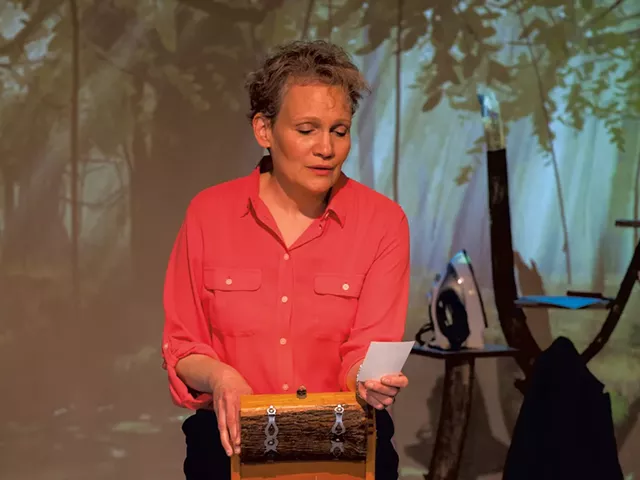 Karen Lefkoe as Vivienne - COURTESY OF LINDSAY RAYMONDJACK PHOTOGRAPHY