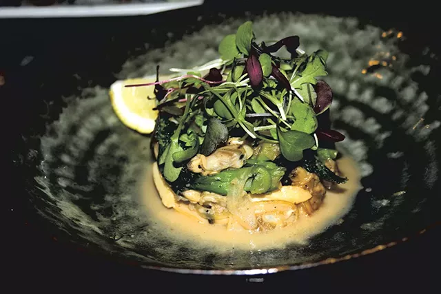 Clams and broccoli - SUZANNE PODHAIZER