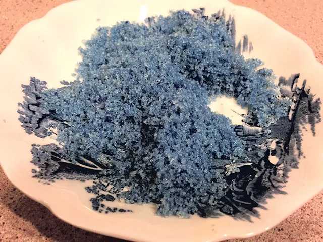 Colored sugar - SUZANNE PODHAIZER