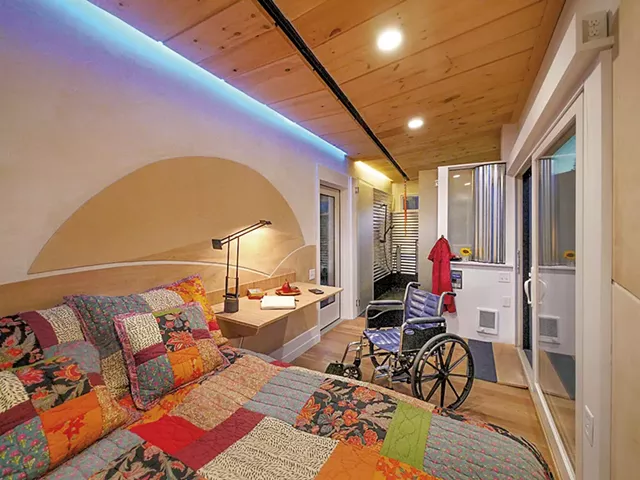 WheelPad bedroom - CAROLYN BATES PHOTOGRAPHY