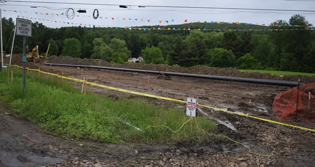 Construction of the Vermont Gas Systems pipeline in St. George - TERRI HALLENBECK/FILE