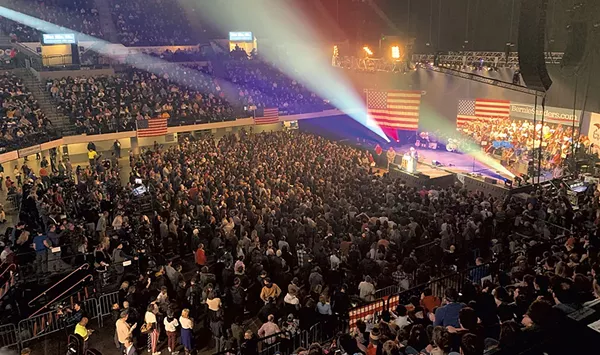 Bernie Sanders Leaves Iowa a Front-Runner