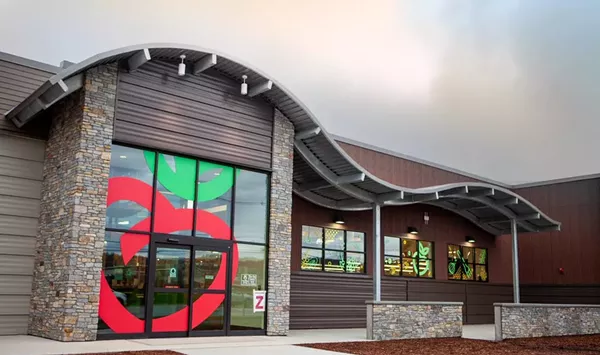 Healthy Living Market & Caf&eacute; Opens in Williston