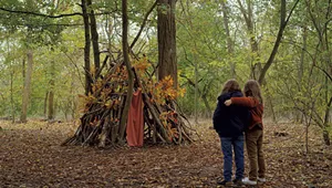 'Petite Maman' Tells a Moving Story of Loss and Imagination From a Kid's Perspective