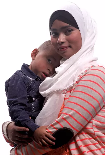 Faridar Ko and son Samin O Lar - MATTHEW THORSEN