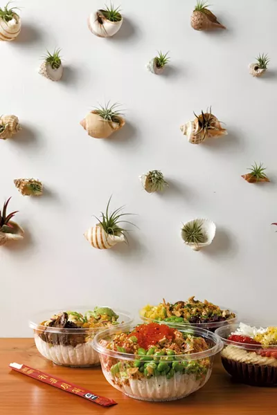 Left and center: Citrus Ponzu Shrimp Bowl and Firecracker Bowl - OLIVER PARINI