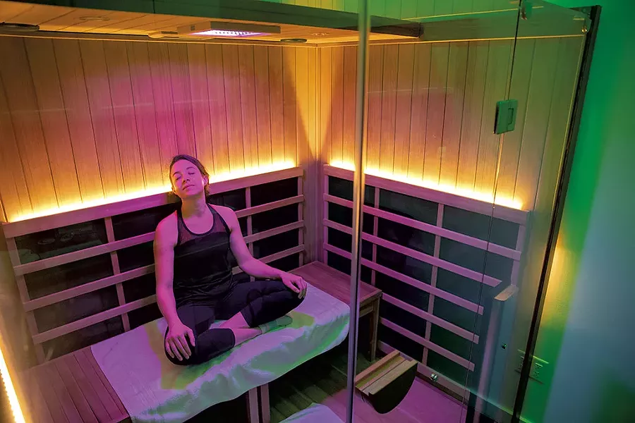 The infrared sauna - JAMES BUCK