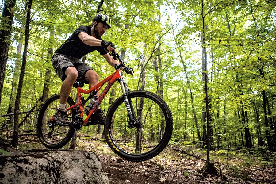 Mountain biking in Wilmington - ROOST/ADIRONDACKSUSA.COM