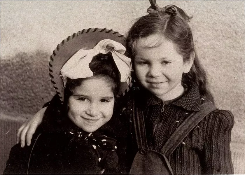 Henia Wisgardisky (right) with her cousin, Bluma Berk - COURTESY OF HENIA WISGARDISKY LEWIN