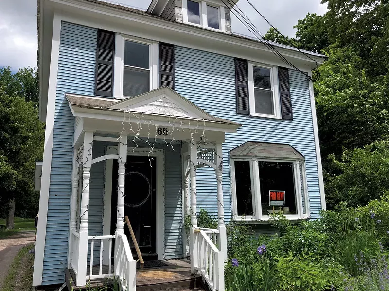The old Chef Contos storefront in Shelburne - SABINE POUX