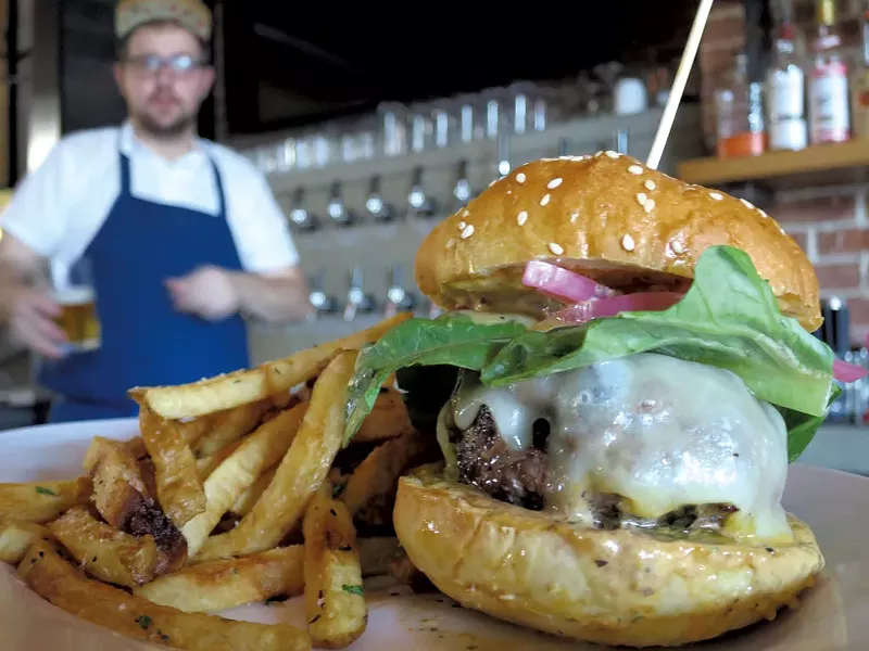 Hatchet burger - MATTHEW THORSEN