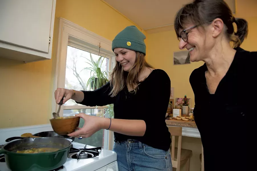 Louissa Rozendaal (left) and Molly Stevens - DARIA BISHOP