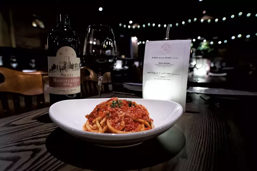 Pasta all'amatriciana - LUKE AWTRY