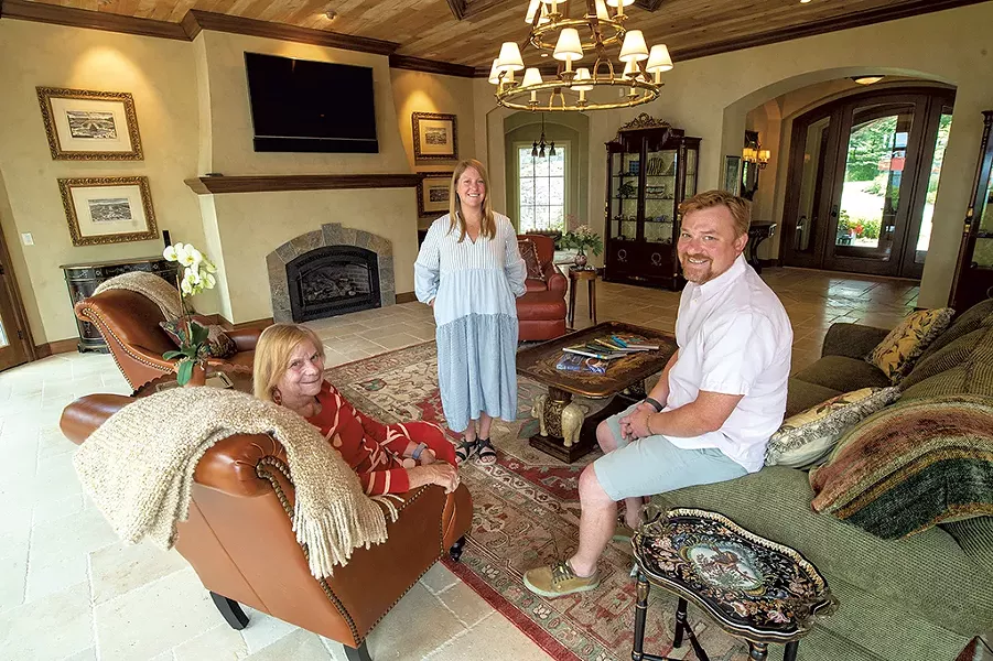 From left: Peggy Smith and Maggie and McKee Macdonald - JEB WALLACE-BRODEUR ©️ SEVEN DAYS