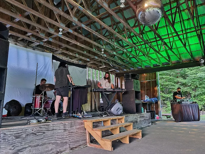 Roost at Alderbrook Campout - JORDAN ADAMS ©️ SEVEN DAYS