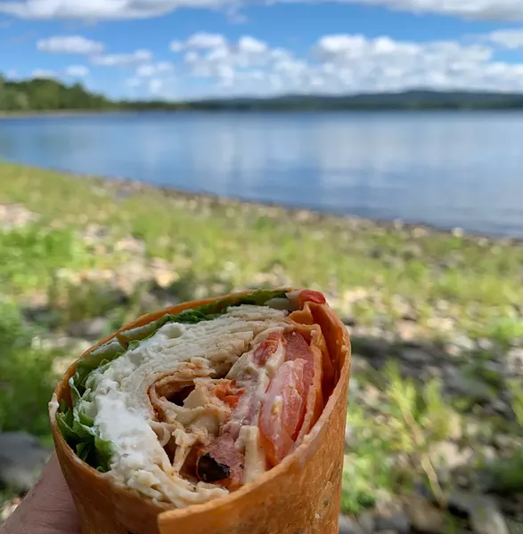 Lunch on the beach at Burton Island State Park - DAN BOLLES ©️ SEVEN DAYS