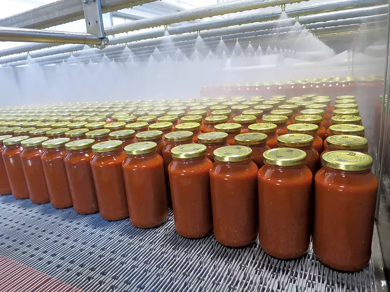 Bove's sauce hot off the jarring line - MATTHEW THORSEN