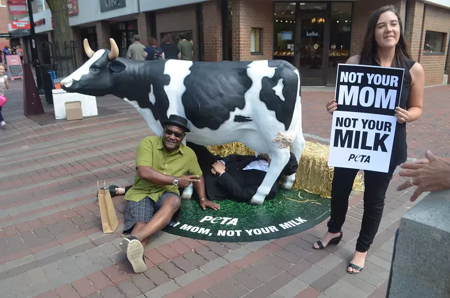 Onett Johnson posing with PETA activist Audrey Shricliff - SASHA GOLDSTEIN