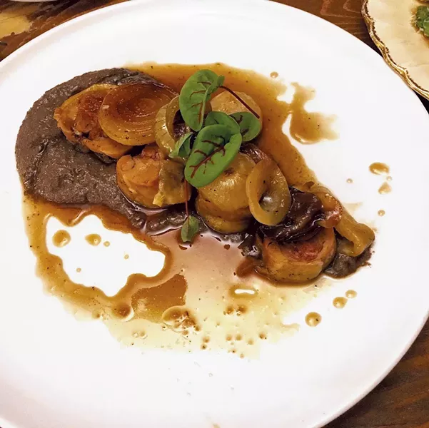 Guinea hen with mushroom purée and grilled onions at Cul-Sec Cave & Cantine - SUZANNE PODHAIZER