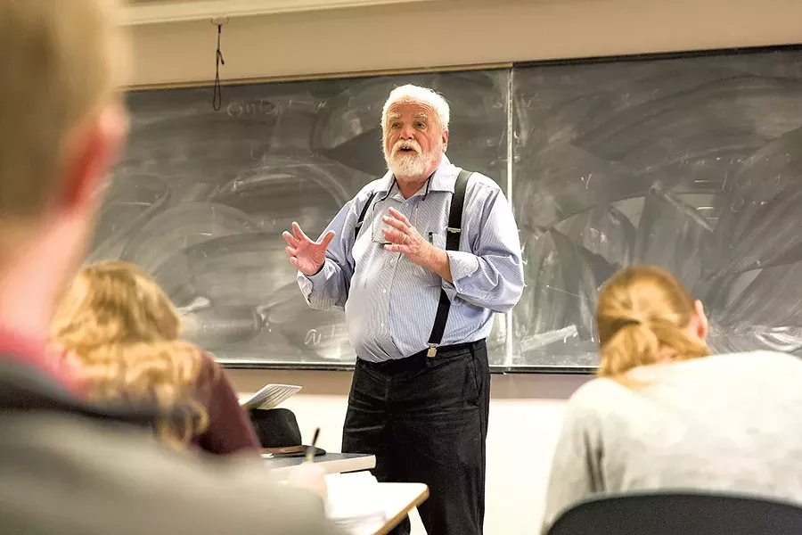 Garrison Nelson teaching a class - OLIVER PARINI