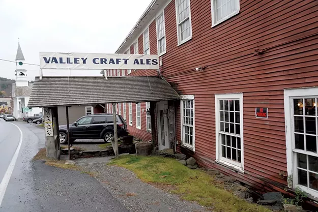 Valley Craft Ales Revives a Wilmington Landmark With Beer, Pizza and Lodging - Vimarsana News